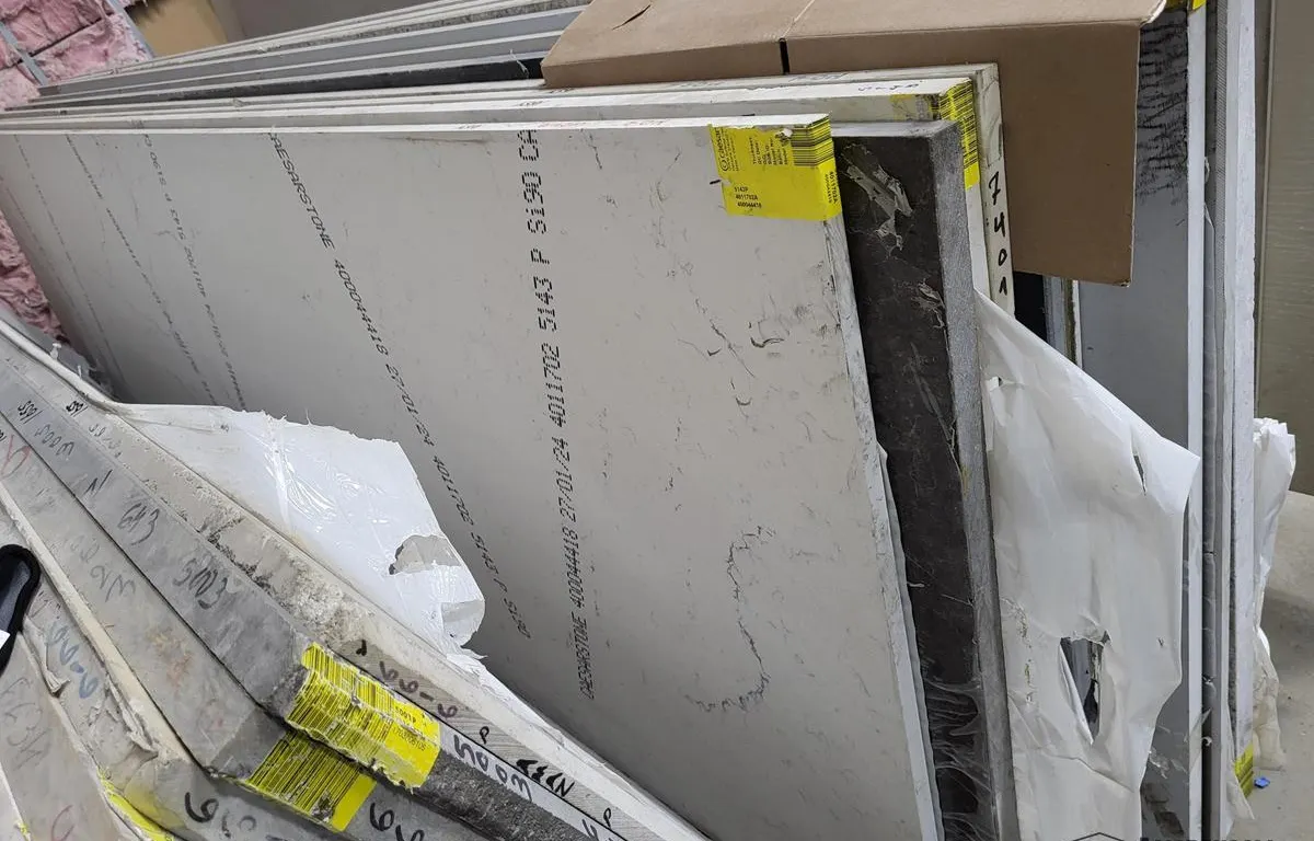 (4) Assorted 1/2 Sized Quartz Slabs
UNRESERVED