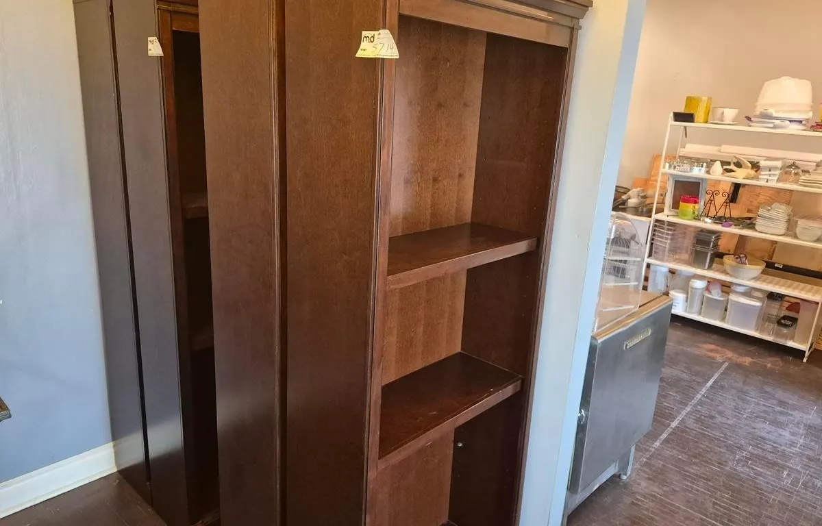 (2) Dark Wood Tall Bookcase
UNRESERVED