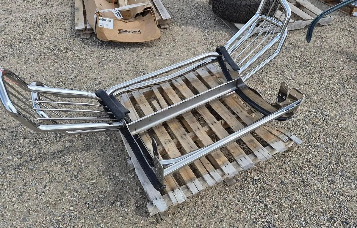 Chrome Truck Grille Bumper Guards
UNRESERVED