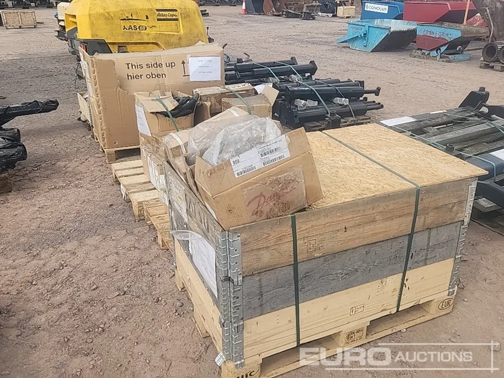 Pallet of Hoses, Filters, Looms, Hydraulic Motors, Parts