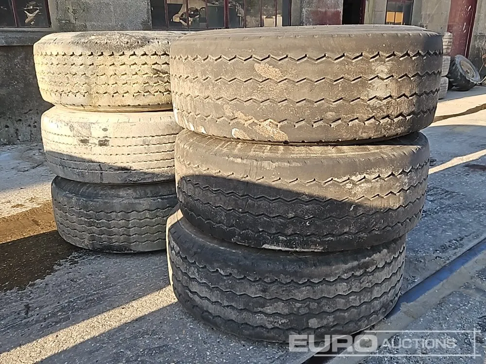 385/65R22.5 Tyre & Rim (6 of)