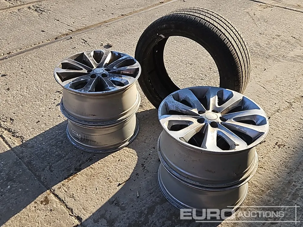 Land Rover 22" Alloy Rim (4 of), 285/45R22 Tyre