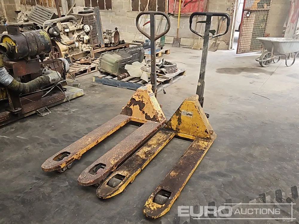 Pallet Truck (2 of)
