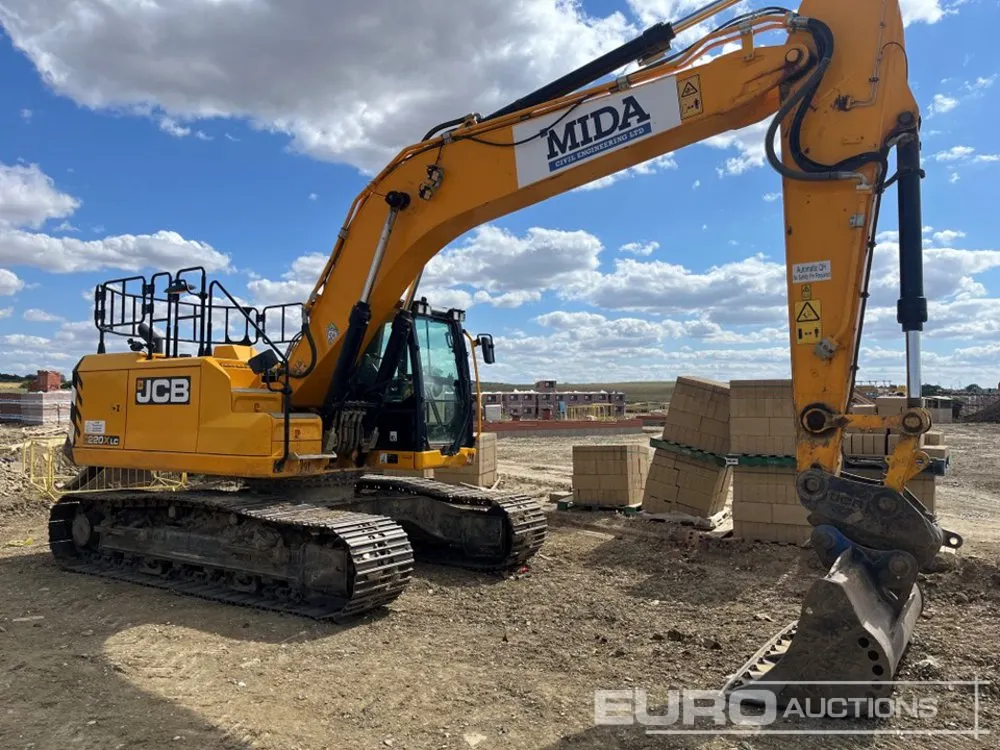 2022 JCB 220XL