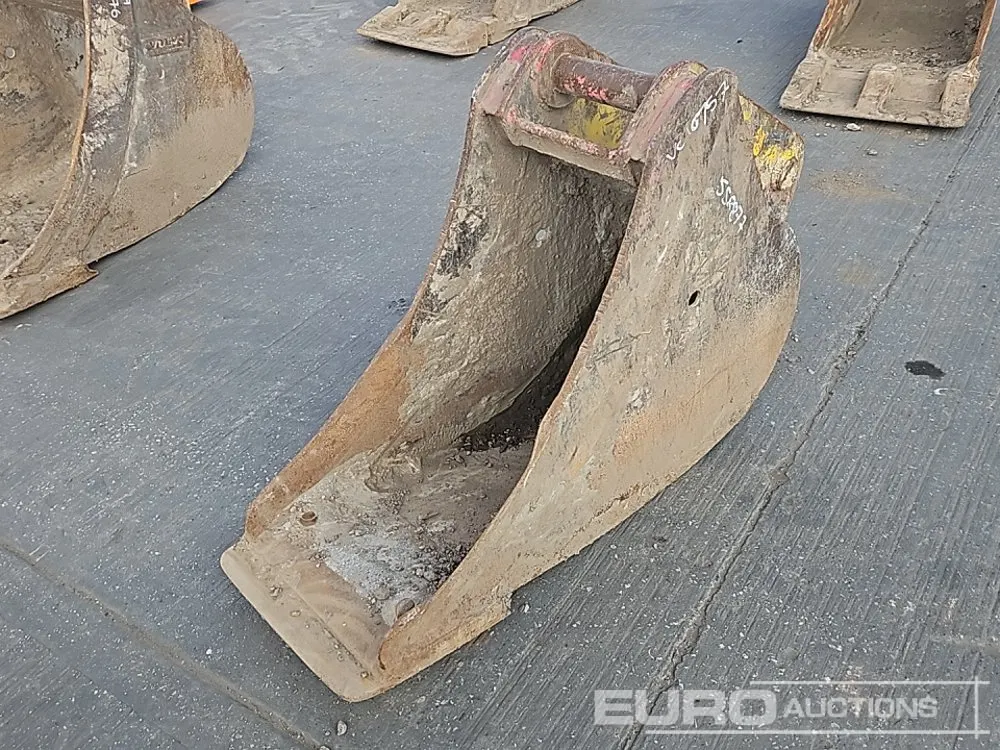 18" Digging Bucket 65mm Pin to suit 13 Ton Excavator