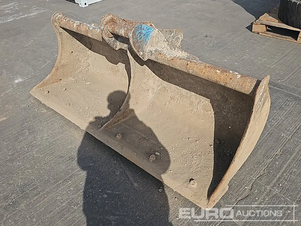 72" Ditching Bucket 65mm Pin to suit 13 Ton Excavator