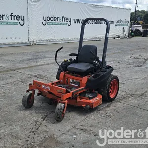 Kubota Zero turn mower, Kubota Gas engine, 48" deck model Z121SKH-48 