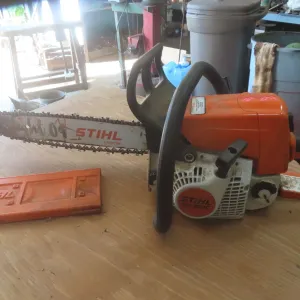 Stihl MS 250 Chain Saw