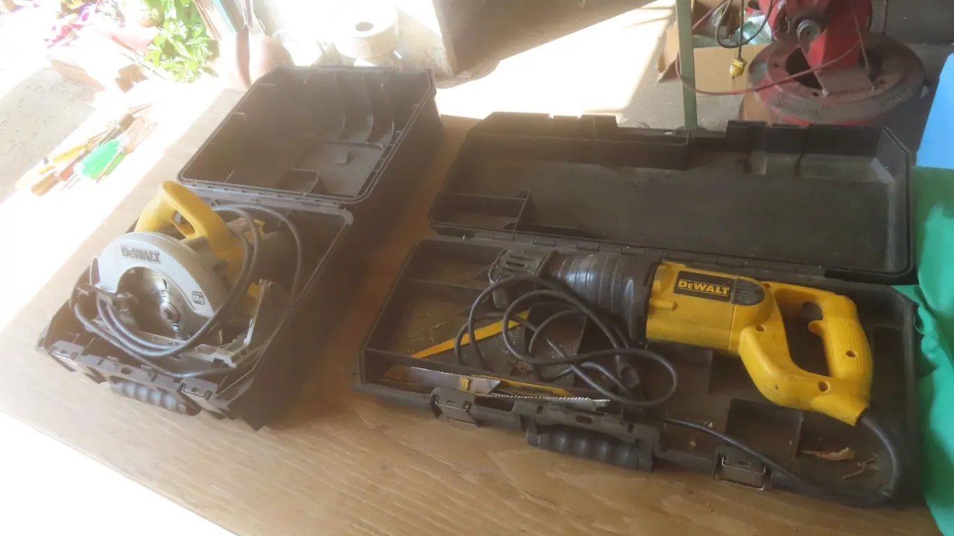 2 Dewalt Power Tools: Reciprocating Saw and Circular Saw