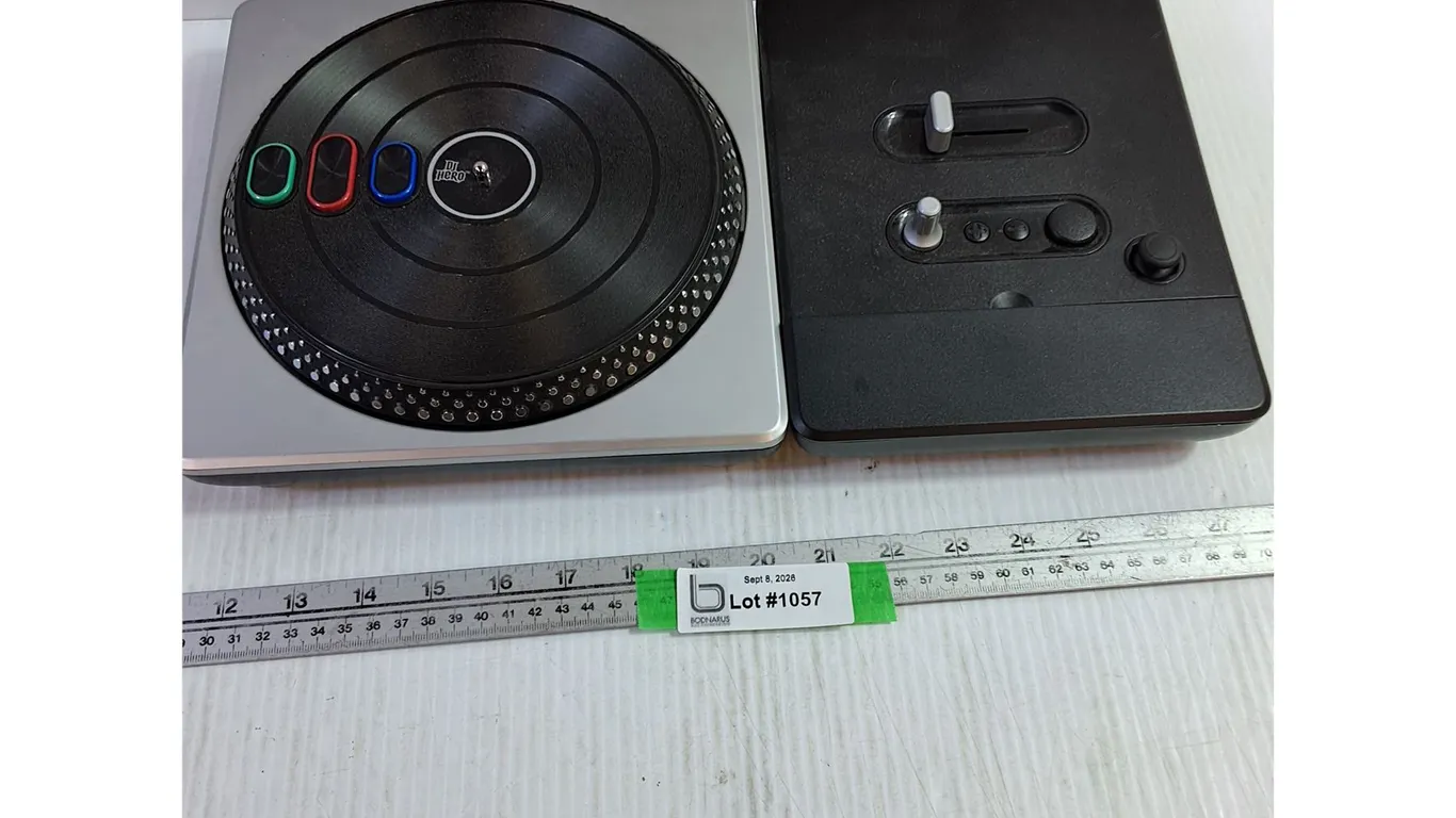 DJ Hero Wireless Turntable Controller for Nintendo Wii