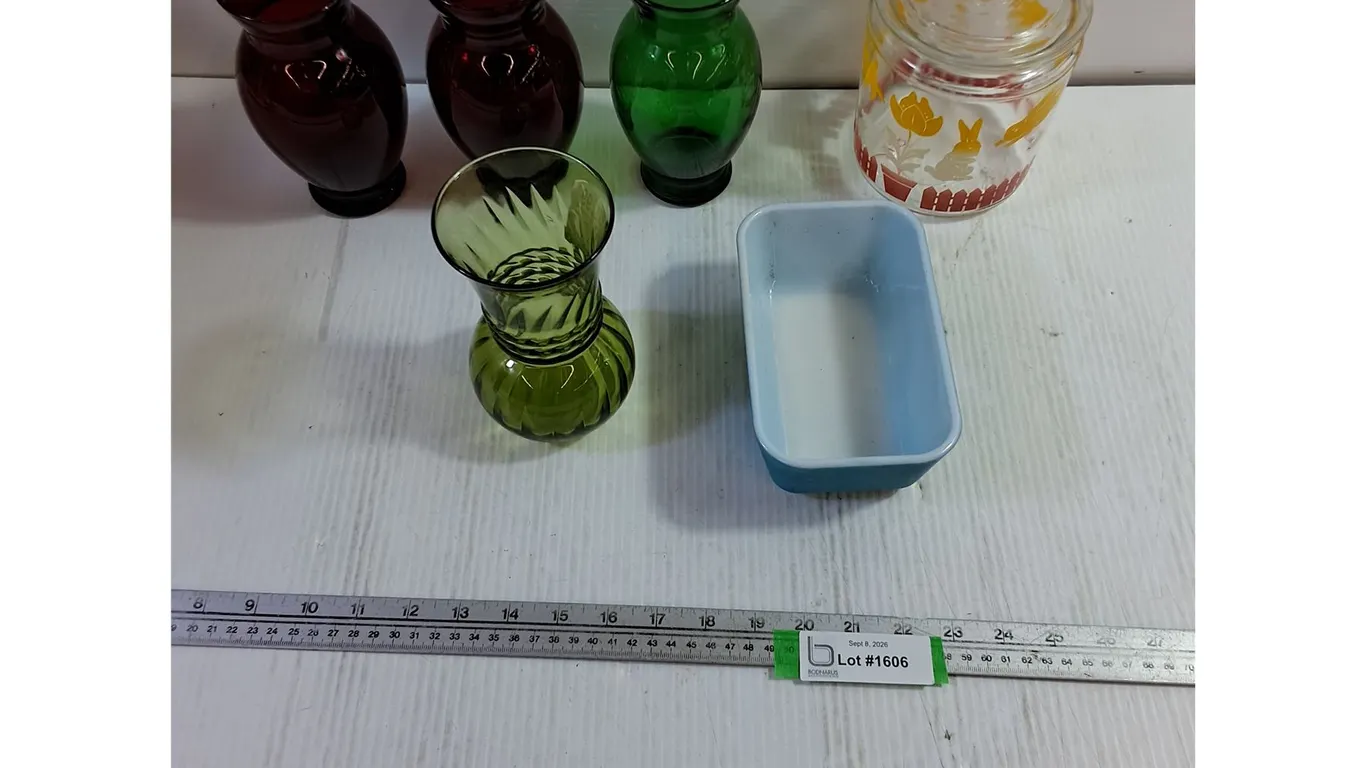 Assorted Glass Vases, Glass Jar, Refrigerator Dish