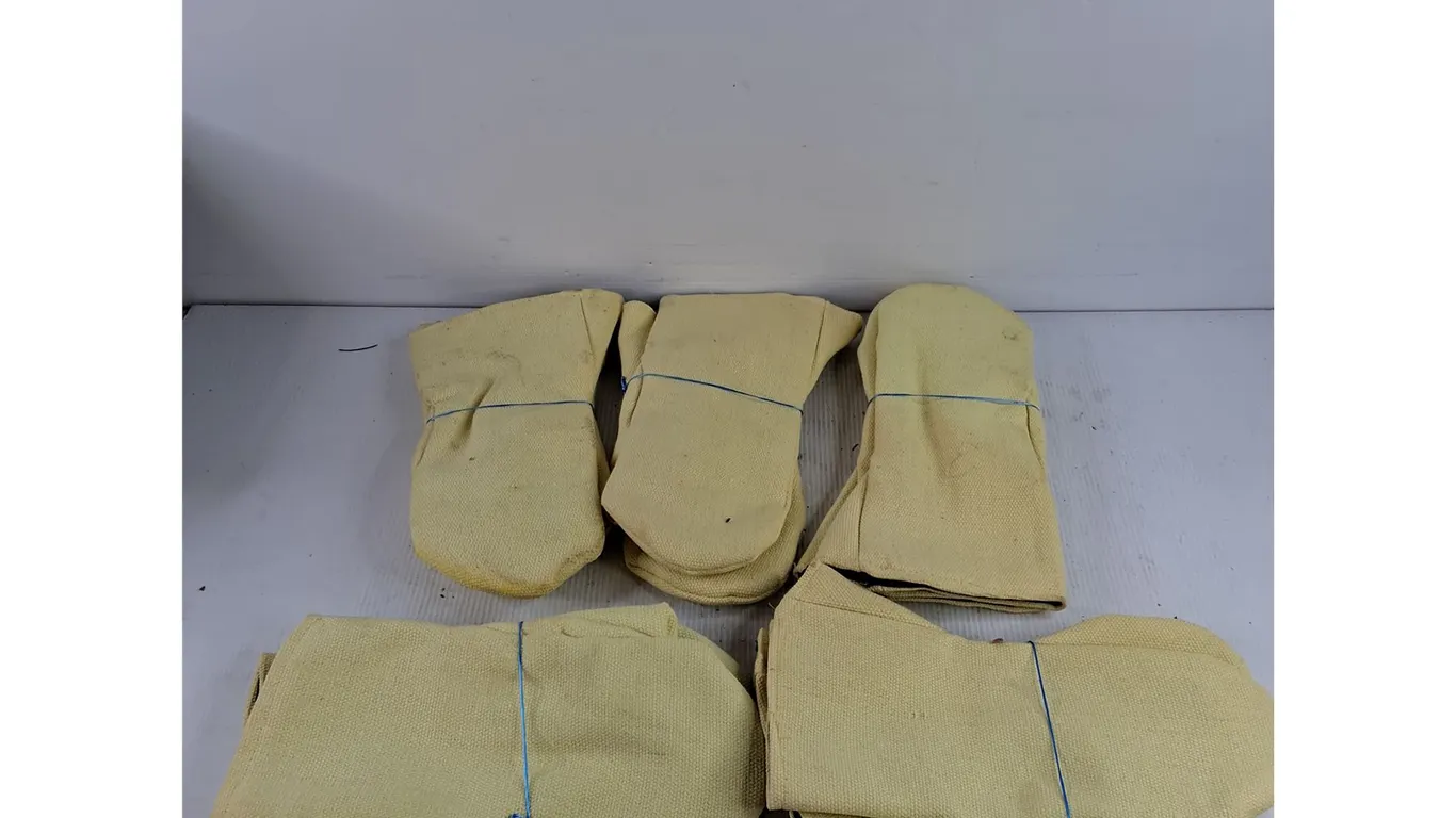 Fire Resistant Mittens