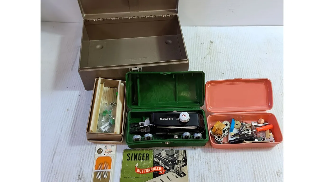 Singer Buttonholer, Needles, Sewing Equipment, Metal Box