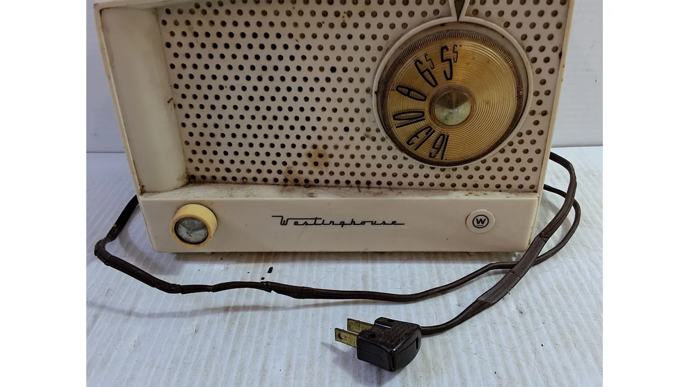 Vintage Westinghouse Power Operated Radio - Untested