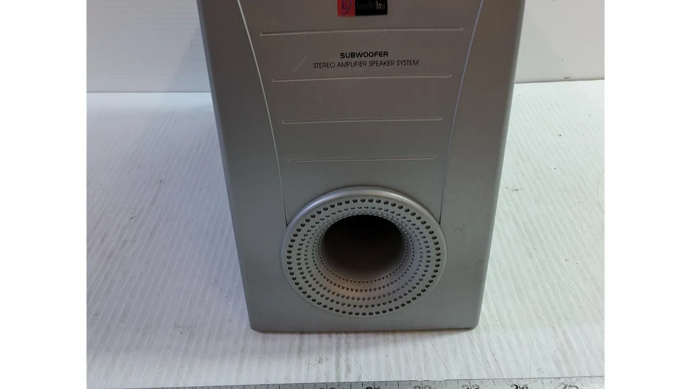 Subwoofer Stereo Amplifier Speaker System - Untested