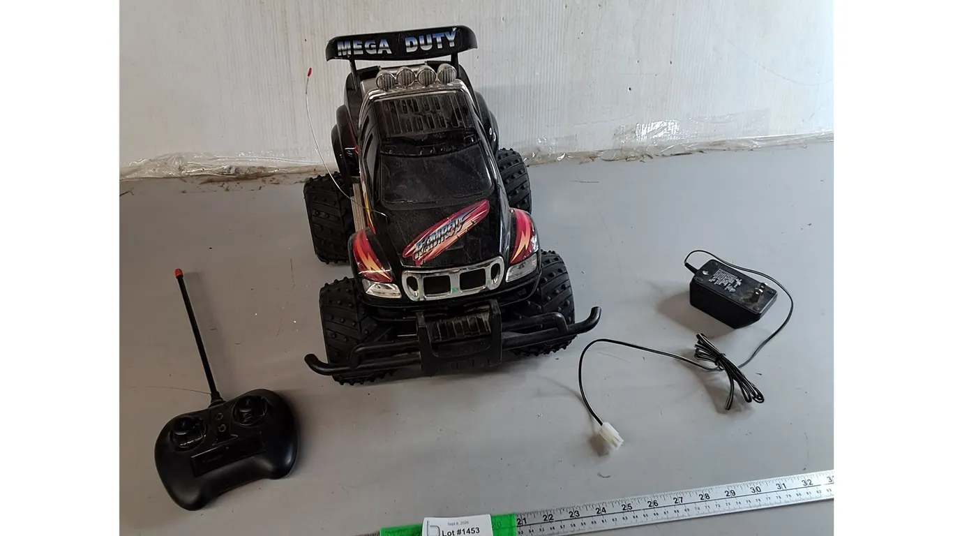 Nikko Cobra RC Truck with Controller, Battery & Charger- As Is