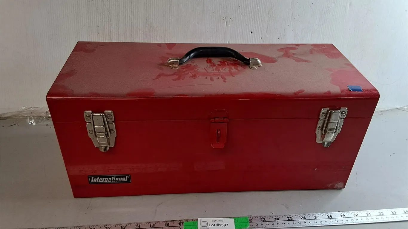 International Toolbox 21.25" x 8.75" x 9" & Contents- Can't Ship