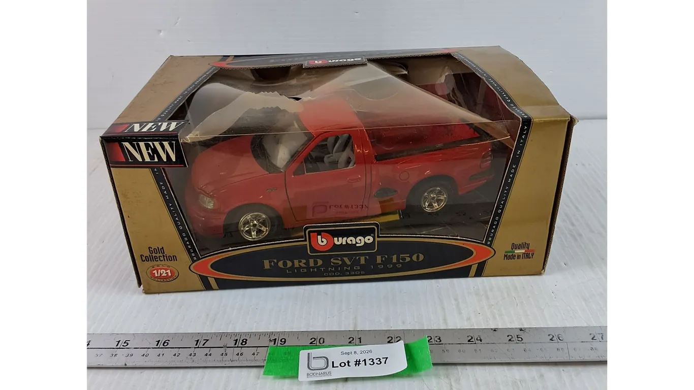 Durango Ford SVT F150 Lightning 1999 Approximately 1:18 Miniature Car In Box