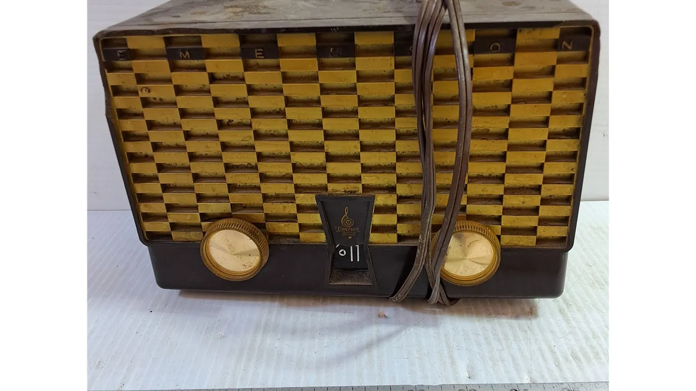 Emerson Radio - Untested