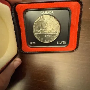 1972 Canada Silver Dollar Coin in Presentation Case