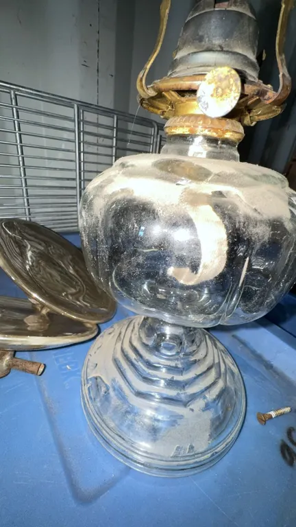 Clear Glass Oil Lamp With Metal Burner and Chimney Brackets
