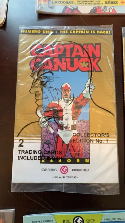 Captain Canuck Reborn Collector's Edition No. 1 with 2 Trading Cards
