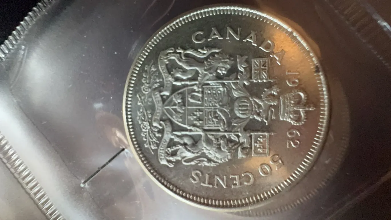 1962 Canadian 50 Cents Coin, 80% Silver, 11.66g
