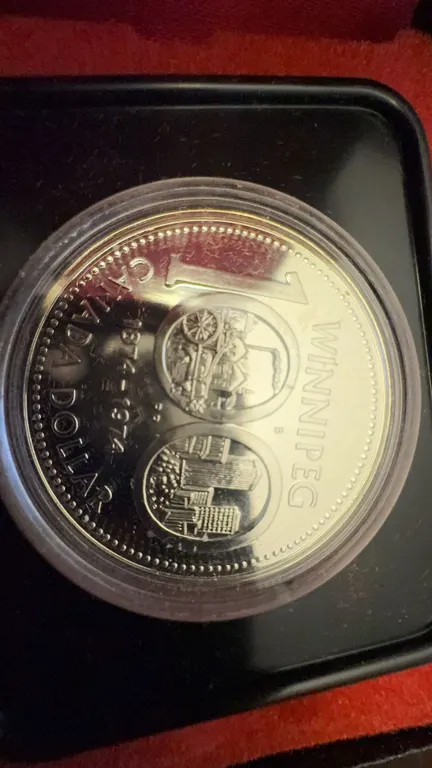 1974 Winnipeg 100 Dollars Silver Commemorative Coin With Case