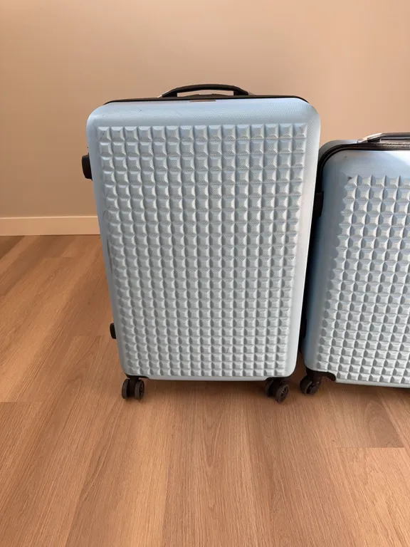 Samsonite Blue Hard Shell Luggage and Locket Luggage Set