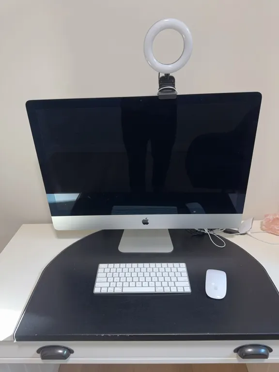 Apple iMac 3.4 GHz Quad-Core Intel Core i5, 16GB DDR4, Keyboard, Mouse