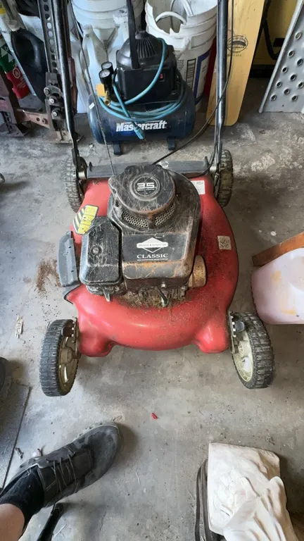 Briggs & Stratton Classic 35 Gas Lawn Mower