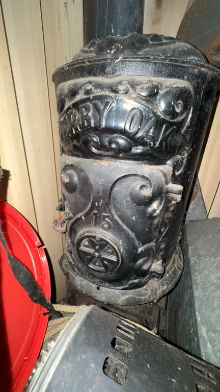 Derby Oak No. 15 Cast Iron Wood Stove