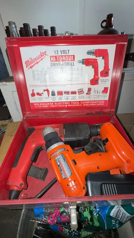Milwaukee 12 Volt Hi-Torque Driver Drill with Case