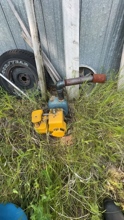 Yellow and Blue Manual Water Pump