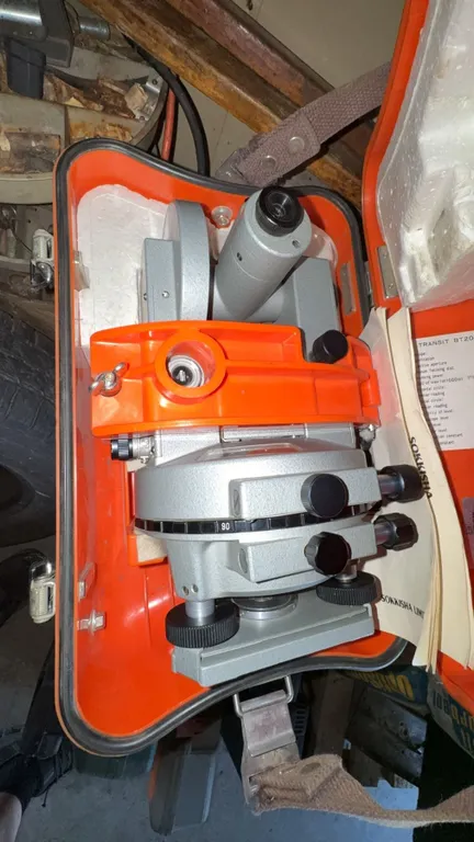 Sokkisha Transit BT20 with Case and Manuals