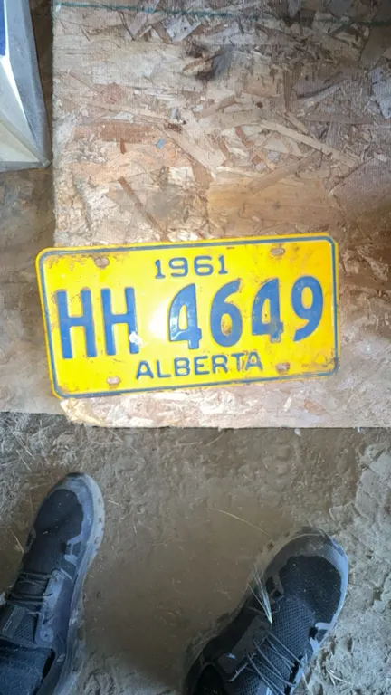 1961 Alberta License Plate HH 4649