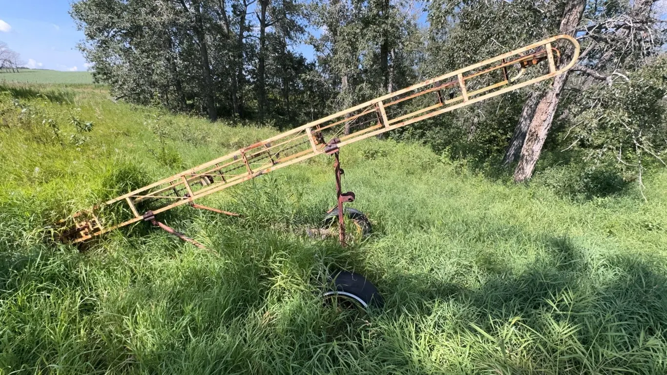 Portable Grain Auger with Wheels