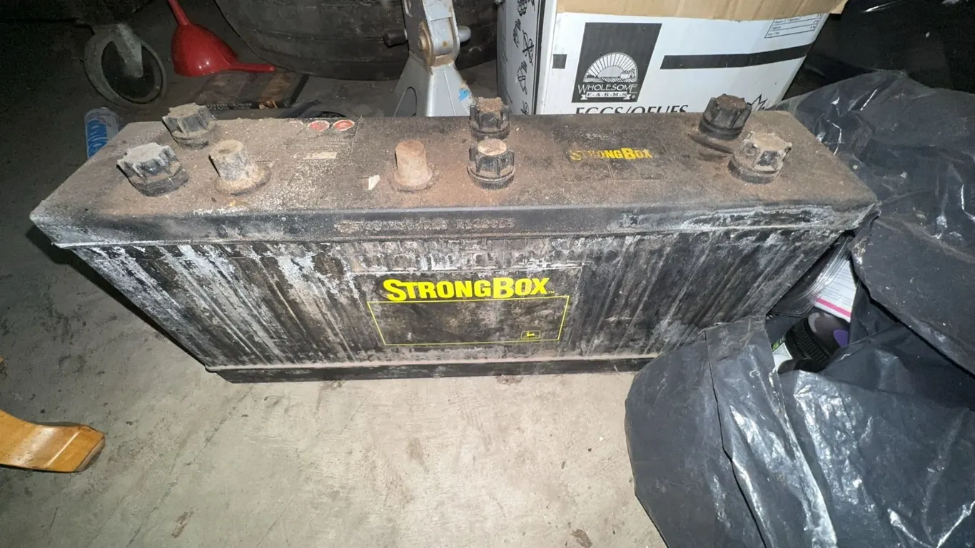 StrongBox Commercial Battery