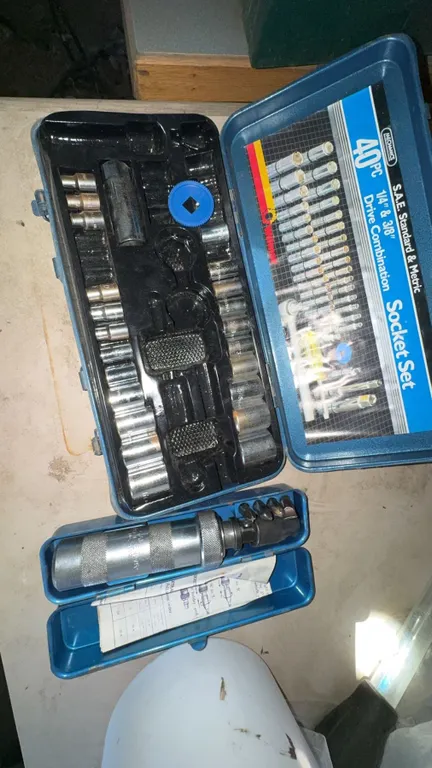 Mastercraft 40 Piece 1/4" & 3/8" Drive Socket Set With Case