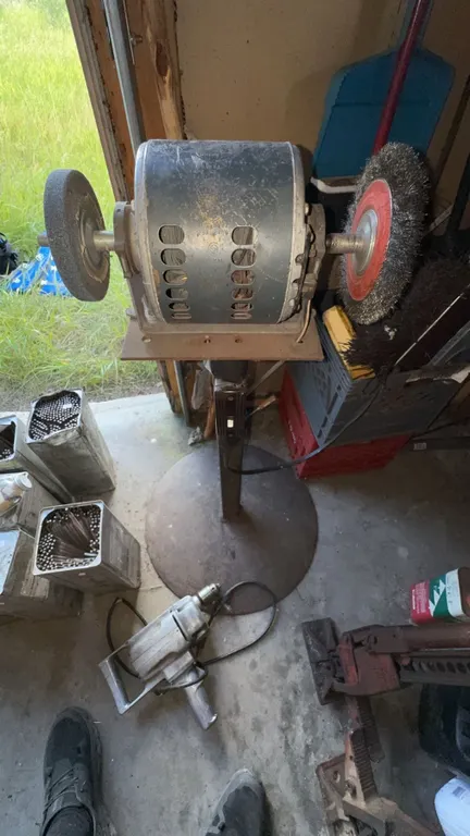 Bench Grinder on Pedestal Stand With Wire Wheels