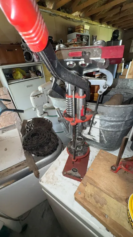 MEC Model 650 Shotgun Shell Reloader by Mayville Engineering