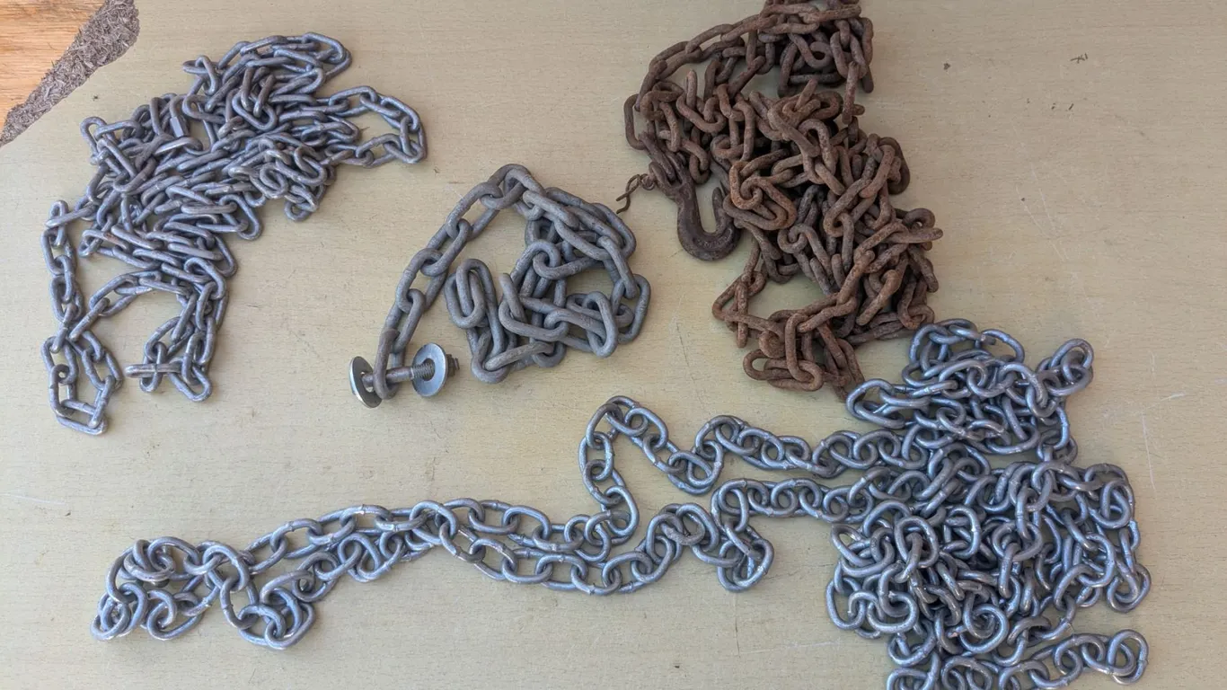 5/26" and 1/4" chain pieces, assorted lengths