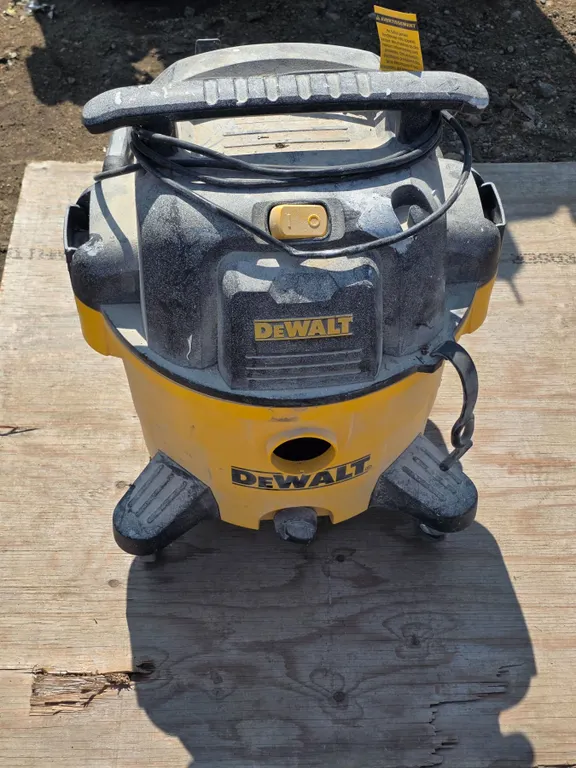 Dewalt shop vac- untested