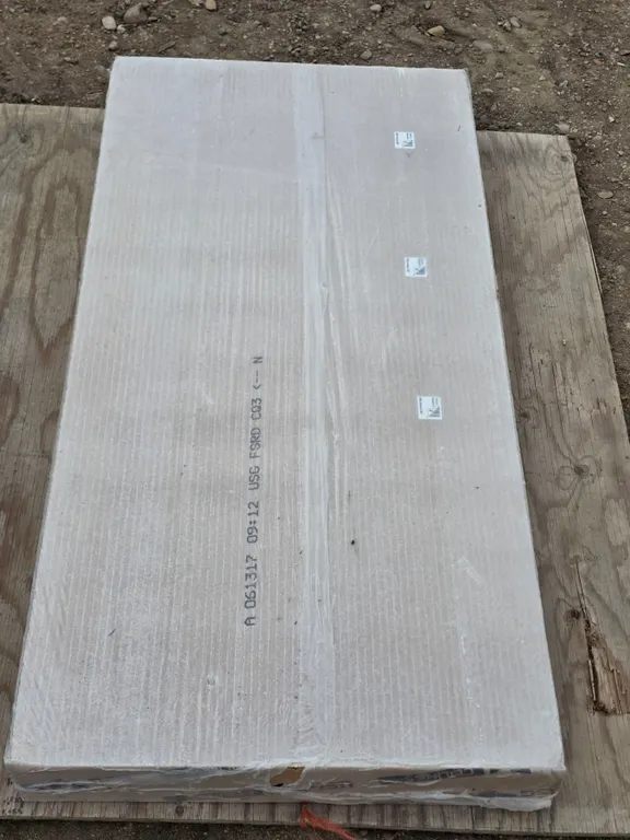 Box of 8 sealed ceiling tiles