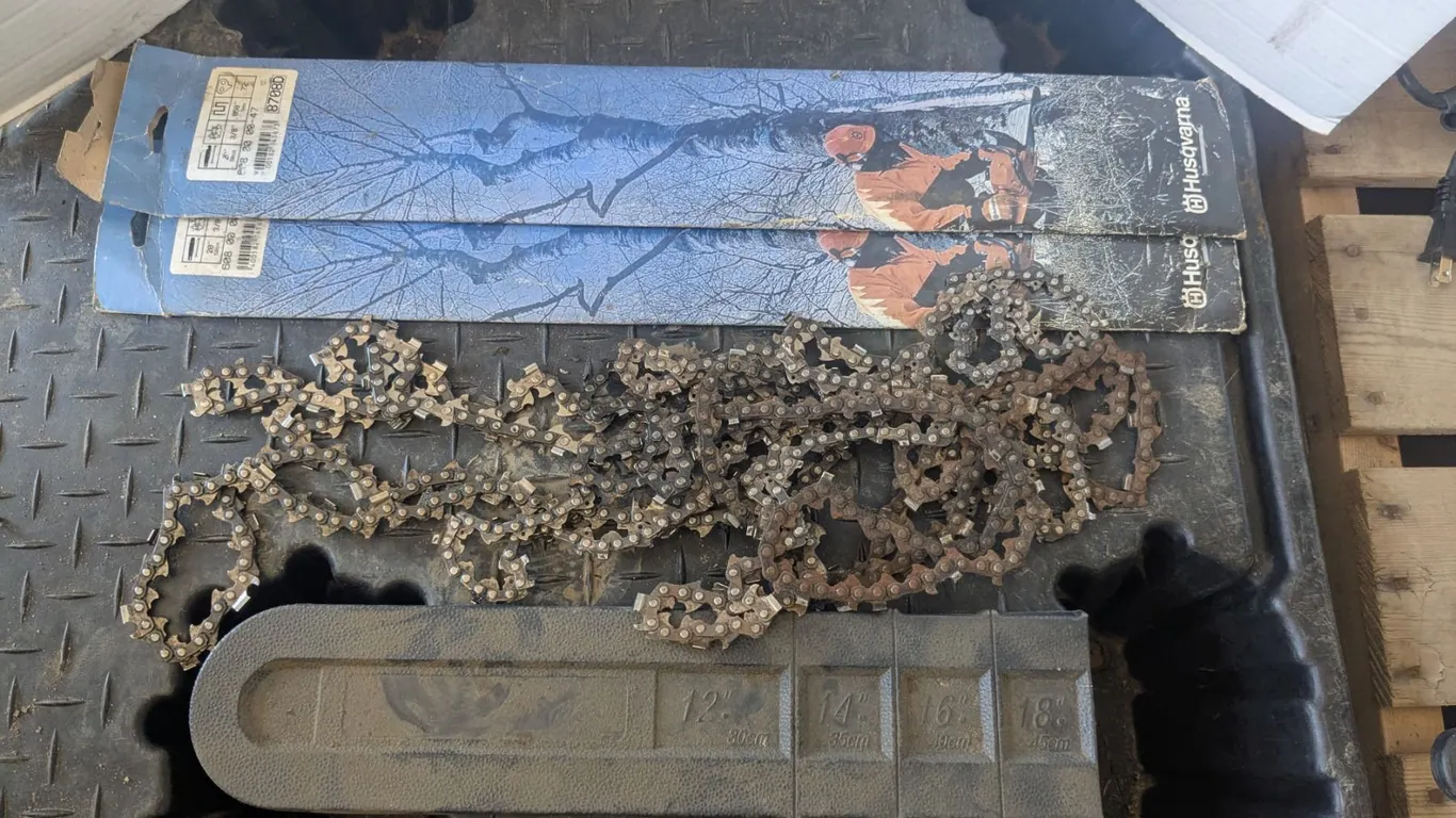 Chainsaw parts- bars, chains, bar cover
