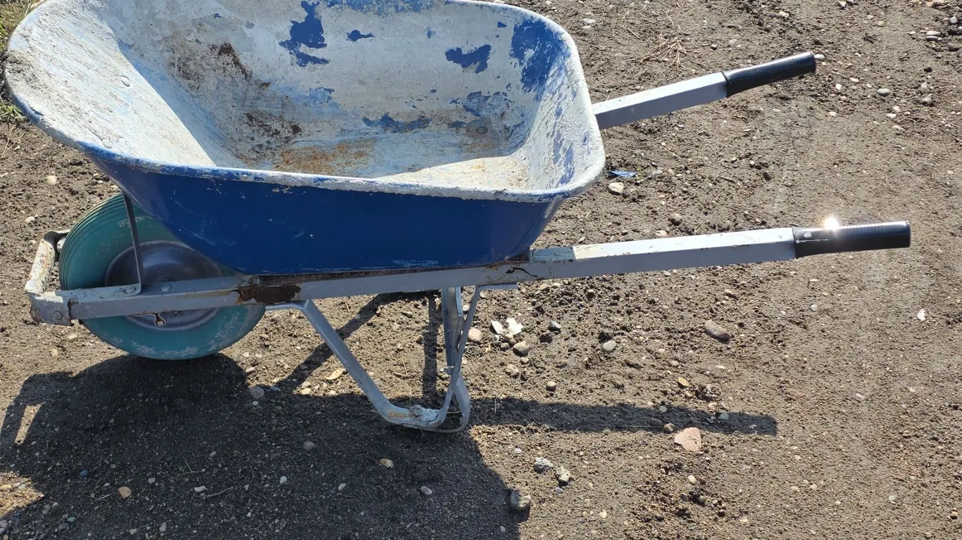 Wheel barrow - 38" bucket