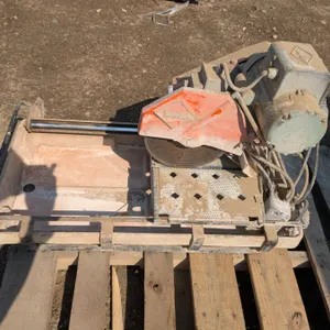 Wetsaw for tile and brick, comes with stand
