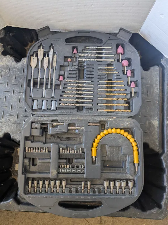 Craftsman screwdriver and drill bits with case