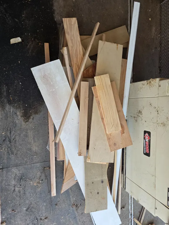 Lot of scrap wood