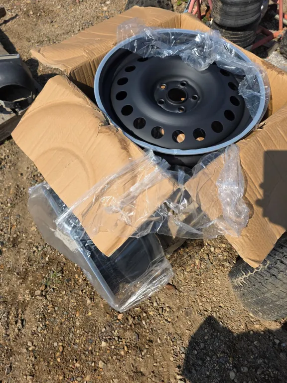 4 brand new rims- 5 bolt- 18 by 7.5JJ